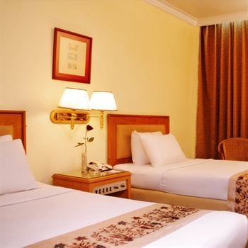 Weta International Hotel Surabaya Ngoại thất bức ảnh