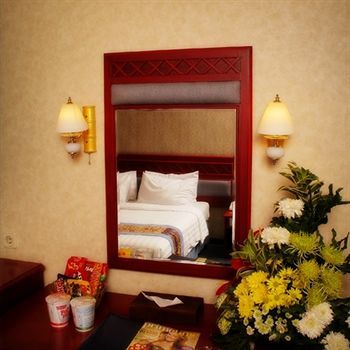 Weta International Hotel Surabaya Ngoại thất bức ảnh